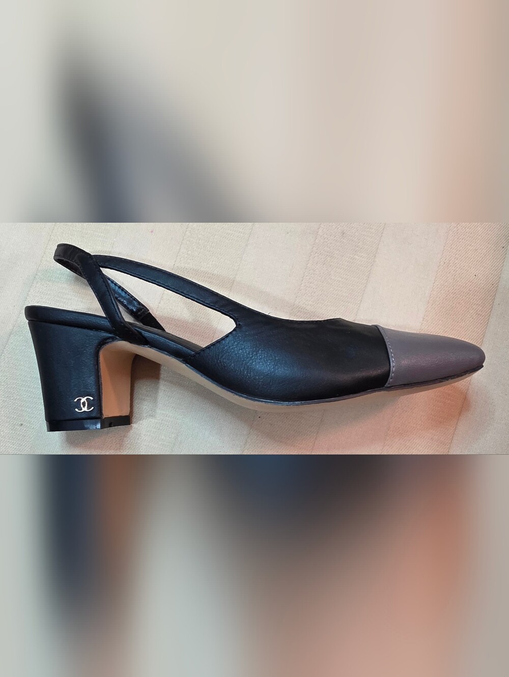 CHANEL LAMBSKIN LEATHER STRAPPY SANDALS SIZE 37 EURO 6 US NEW WITHOUT TAGS
